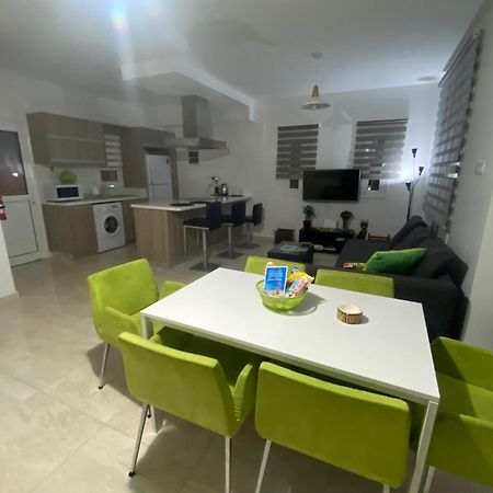 Villa Mario - 2Min Walk From Kapparis Beach パラリムニ エクステリア 写真