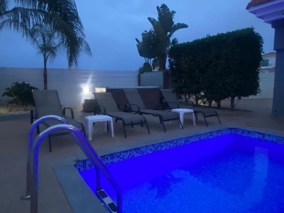 Villa Mario - 2Min Walk From Kapparis Beach パラリムニ エクステリア 写真