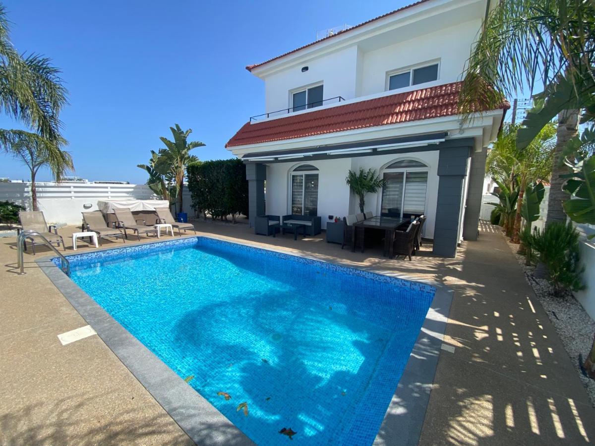 Villa Mario - 2Min Walk From Kapparis Beach パラリムニ エクステリア 写真