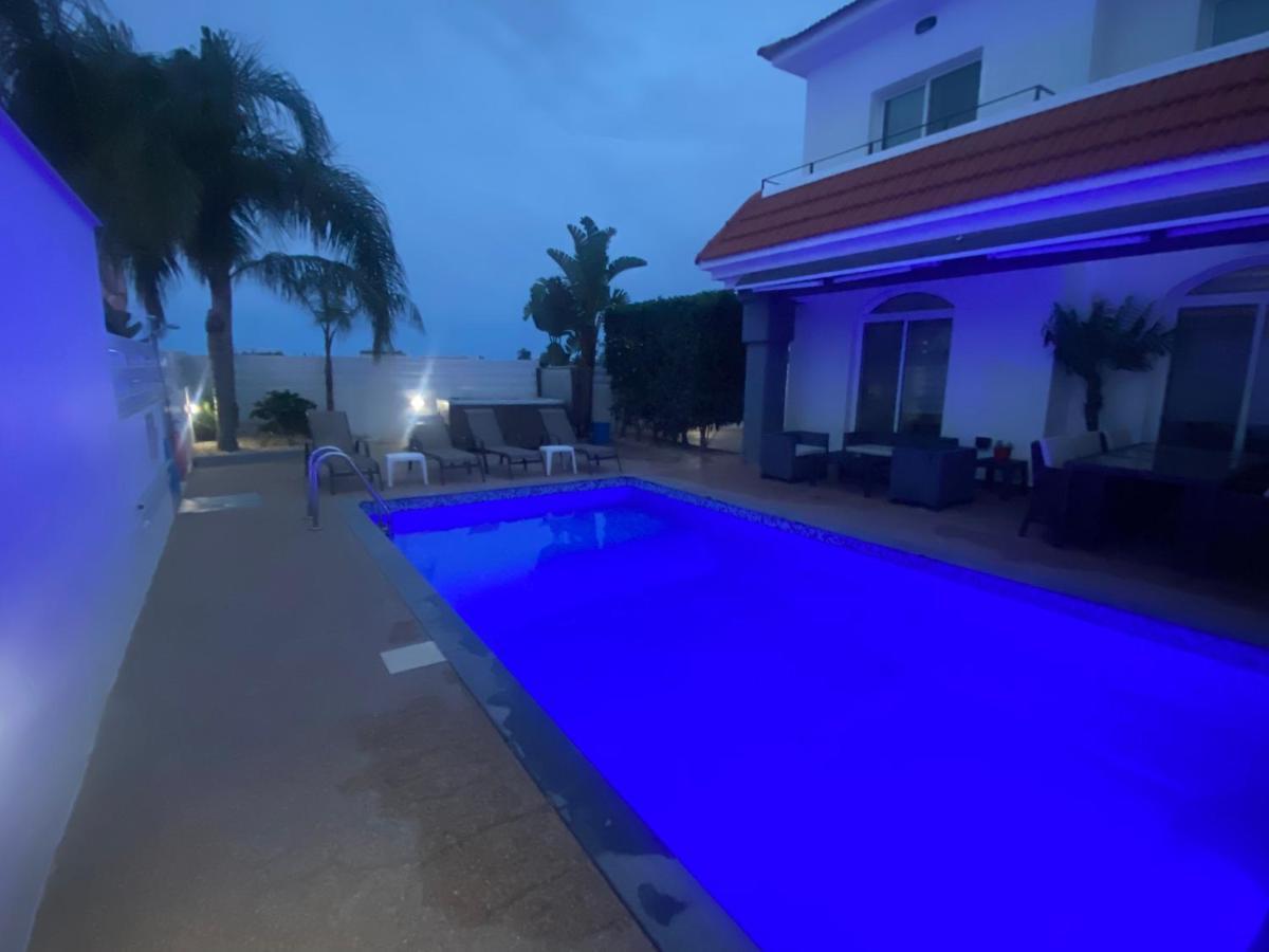 Villa Mario - 2Min Walk From Kapparis Beach パラリムニ エクステリア 写真