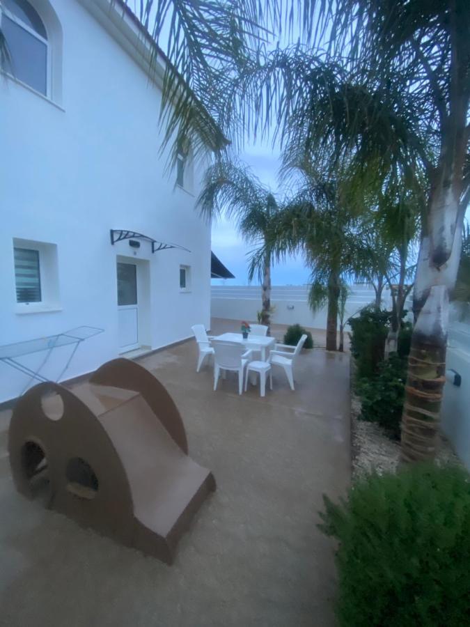Villa Mario - 2Min Walk From Kapparis Beach パラリムニ エクステリア 写真