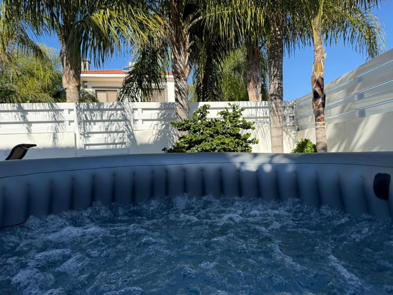 Villa Mario - 2Min Walk From Kapparis Beach パラリムニ エクステリア 写真