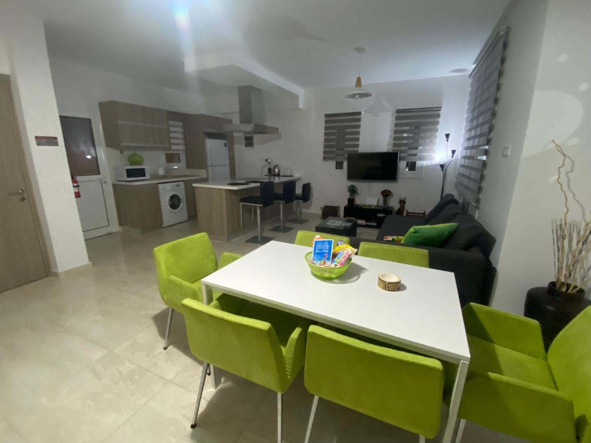 Villa Mario - 2Min Walk From Kapparis Beach パラリムニ エクステリア 写真