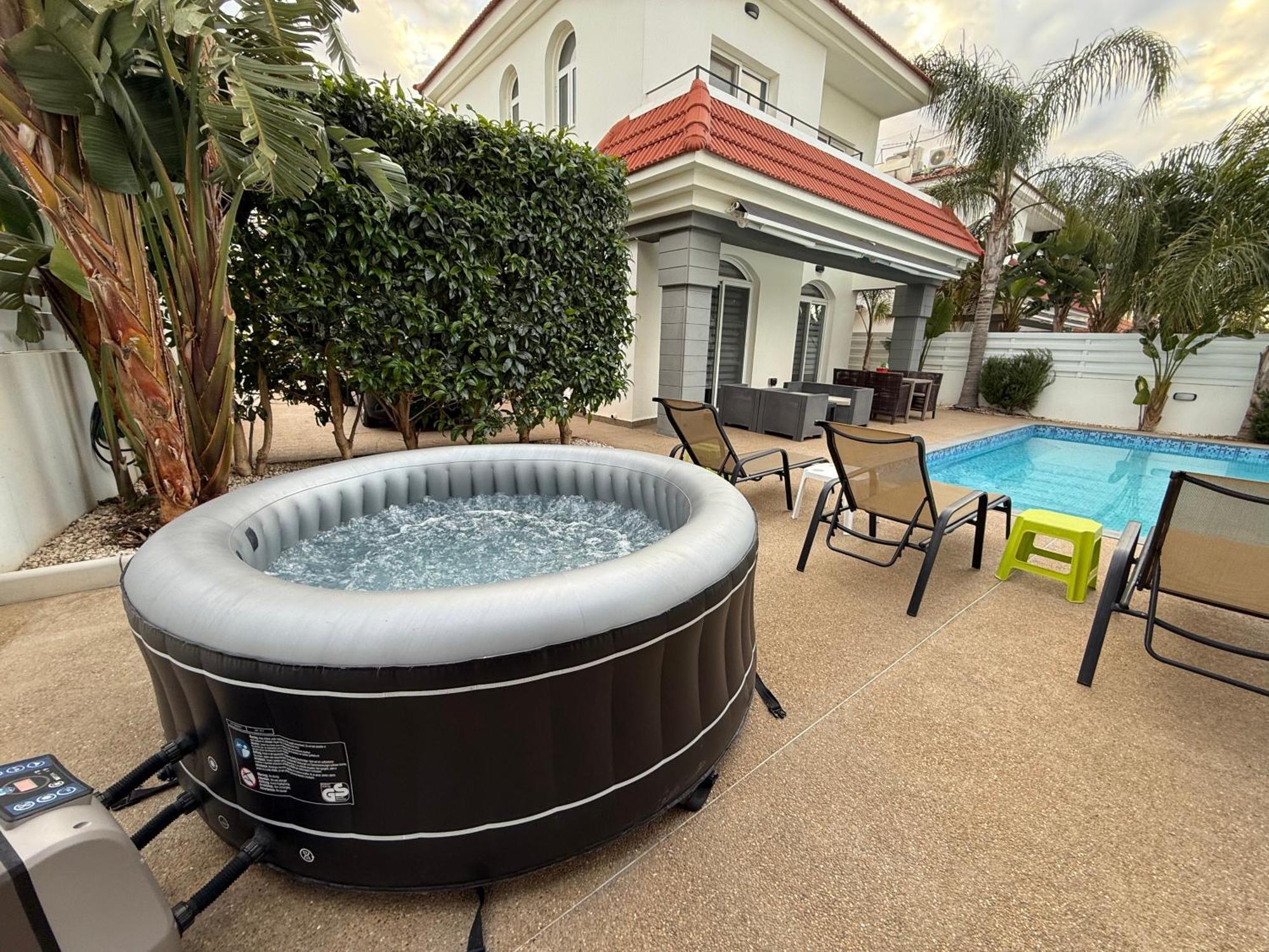 Villa Mario - 2Min Walk From Kapparis Beach パラリムニ エクステリア 写真